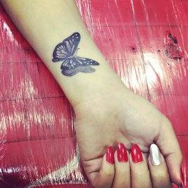 العروضات مستمرة (سنتر بيوتي للتجميل) لعمل تاتو حواجب وتوريد شفة ووشم وعمل دورات تعليم للحجز *********** وتساب العنوان كركوك
