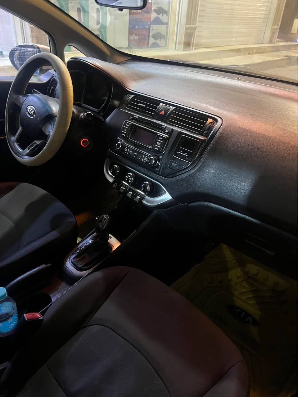 كيا ريو 2013 خليجي رقم بصره كفاله من الضربه والتبديل بيه صبغ جاملغ الامامي فقط بدون ضربه   وبيه مكانات جراد  مكينه 1600 مكينه وكير كفاله دواخل كارتون حداده كله جديده سنويه لغايه 2028 سعر 73 وبيه مجال مكاني المعقل ***********/ البصرة, العراق
