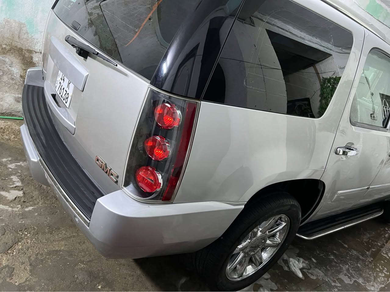 (GMC Yukon Denali)  يوكن دينالي موديل 2010 سياره كفاله بس بيه ارباع كفاله من الضربه دواخله جديده مالت جناي جلده لبلادي كير مكينه كله  بل جيس حداده توني نافضه كله جديد واصلي GM تخم تاير اصلي ويل كب بلادي اصلي مو التجاري سياره ربع ماذب عليه بسمي تحويل ثاني يوم السياره تراي وين مترين   رقم الاتصال (***********)***********
العنوان البصره حي الخليج البصرة, العراق
