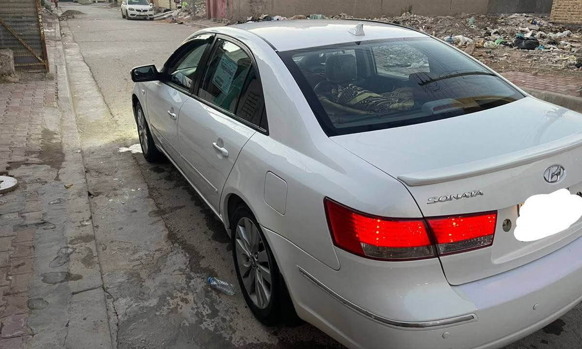 السلام عليكم 
سوناتا 2009 خليجي 
فول مواصفات عده الفتحه 
مكينه 2400
مصبوغه حزام للجماليه 
رقم بصره انكليزي تحويل ثاني يوم 
مكان السياره بغداد الحسينيه الراشديه
السعر 100$
***********
*********** بغداد, العراق
