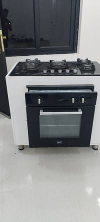 طباخ مع فرن للبيع شغلات اثنيهم بسعر مناسب  07877491295