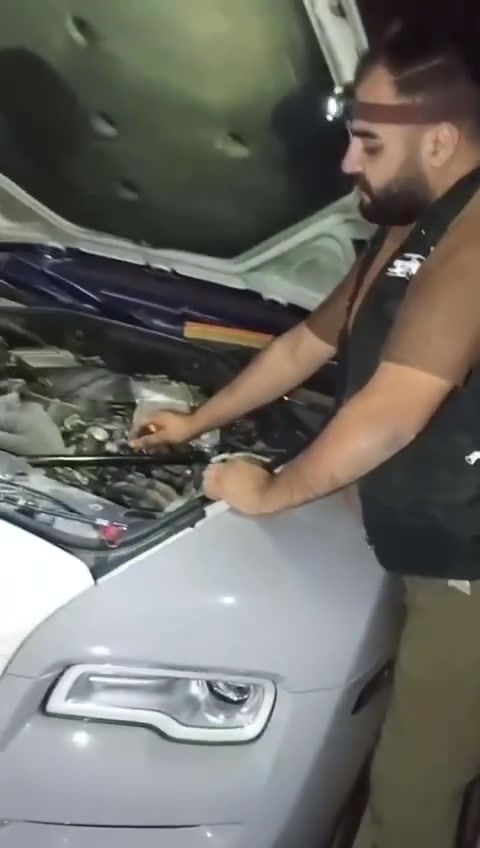 #فيتر #كهربائي #سيارات #جوال #بغداد متوفر  (24)ساعه 🚗🔧 فيتر سيارات متنقل بخبرة عالية!
نجيك لأي مكان ونقدم كل خدمات الصيانة: تبديل فيت بم، فحص كهرباء، برمجة، وصيانة الأعطال الطارئة.
🕒 خدمة سريعة – 💸 أسعار مناسبة – ✔️ شغل مضمون.
اتصل بينا ونكون يمك فوراً!"  بغداد فقط ***********
