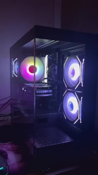 RTX ٤٠٦٠ • ٣٢جيجا ٣٦٠٠ • مونیتور ١٨٠هرتز