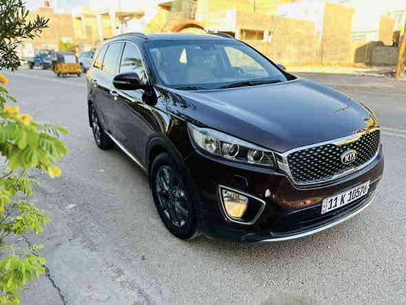 السلام عليكم 
للبيع كيا سورنتو 2016 خليجيه 
رقم بغداد ب اسمي 
فول مواصفات عده البنوراما
محرك 6 سلندر
بصمة ابواب و تشغيل 
٧ راكب 
٣ قطع تبريد 
صندوق كهرباء 
لد امامي خلفي 
زراك لايت
شاشه كبيره + كامره 
حساس امامي خلفي 
بردات جانبيه 
دوسات ليزرية
مرايات شفط + نضام ترحيب 
كشن كهرباء 
وضعيات قياده 
وباقي المواصفات 
السياره نضيفه و جاهزه مكفوله عده شخط بين جاملغ و الباب نصبغ ع كده
السعر ١٧٧ وبيه مجال بسيط 
للاستفسار ***********
