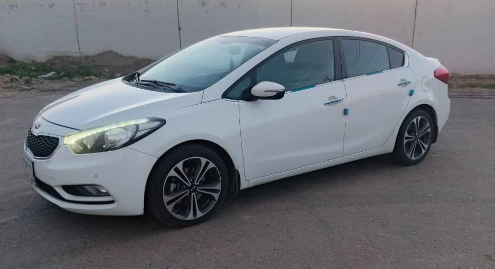 سيراتو ٢٠١٤ فول مواصفات عدى الفتحه والبصمه بيه سطح الجنطه السبايدر صبغ بسبب الفابلون والدوسه وبارد باب السايق
سيراتو ٢٠١٤ فول مواصفات عدى الفتحه والبصمه بيه سطح الجنطه السبايدر صبغ بسبب الفابلون والدوسه وبارد باب السايق 
لد امامي خلفي
ABS
كاميره خلفيه
حساسات اماميه خلفيه
بلوتوث
حاكيه
تبريد قطب شمالي
شاشه اعطال
كهربائيات كلها شغاله
ترحيب
كشافات زينون 
كير محرك خير من الله
***********
***********
 موجود واتس اب
