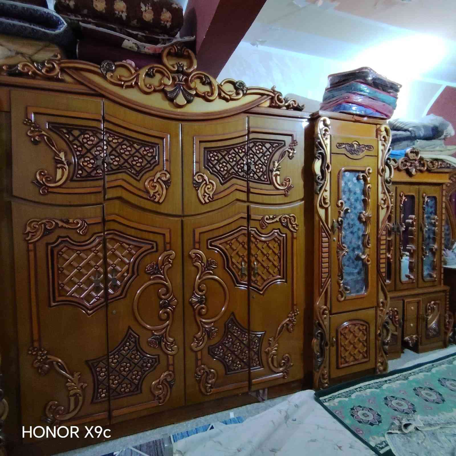 سلام عليكم غرفه للبيع بيه كسر جامه مليون وربع وبيه مجال ***********
