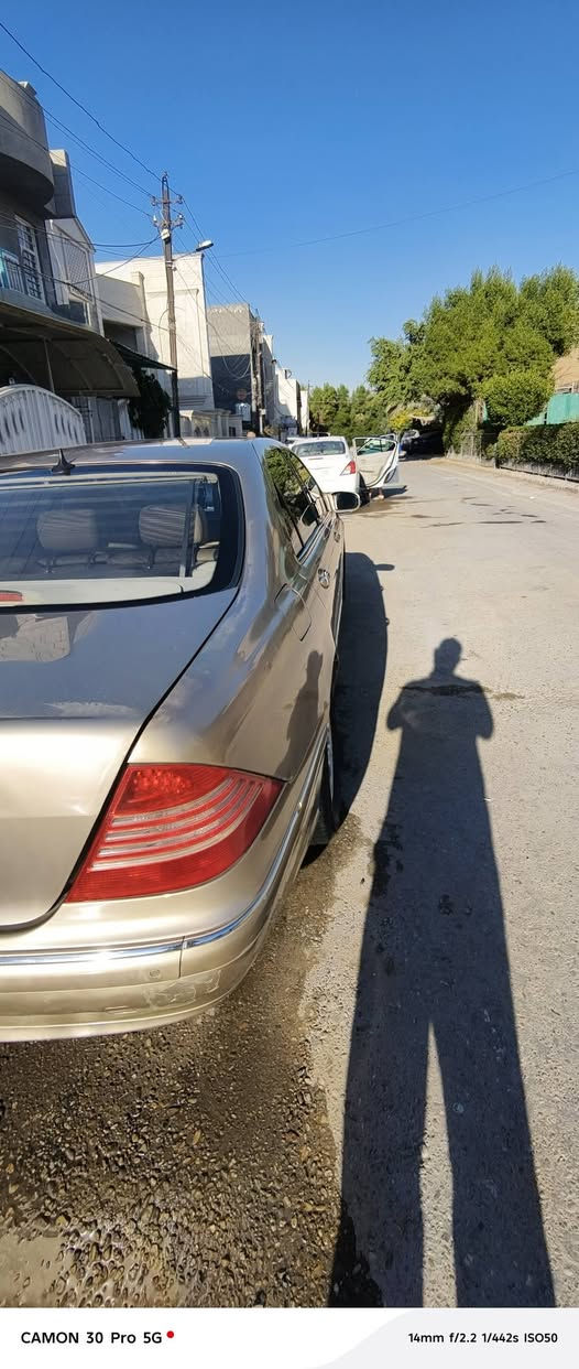 السلام عليكم مارسيدس بينز غواص موديل 2003 فول مواصفات فتحه بصمه تدفئة تبريد  تحكم ستيرن مري شفط جوبلس محرك نوزل مو عنكبوت بردات خلفيه وصفاح رقم انبار مشروع وطني مصفره غرامات هزه  25 بأسمي السياره تحويل مباشر السياره انظف من الصور وكله بلادي بدون قطره صبغ الكشنات خلفيه واماميه كهرباء سلايد روب السياره ماناقصه شي شغل واطلع 120 وبيه مجال بسيط للشراي للتواصل الاتصال على الرقم ***********
