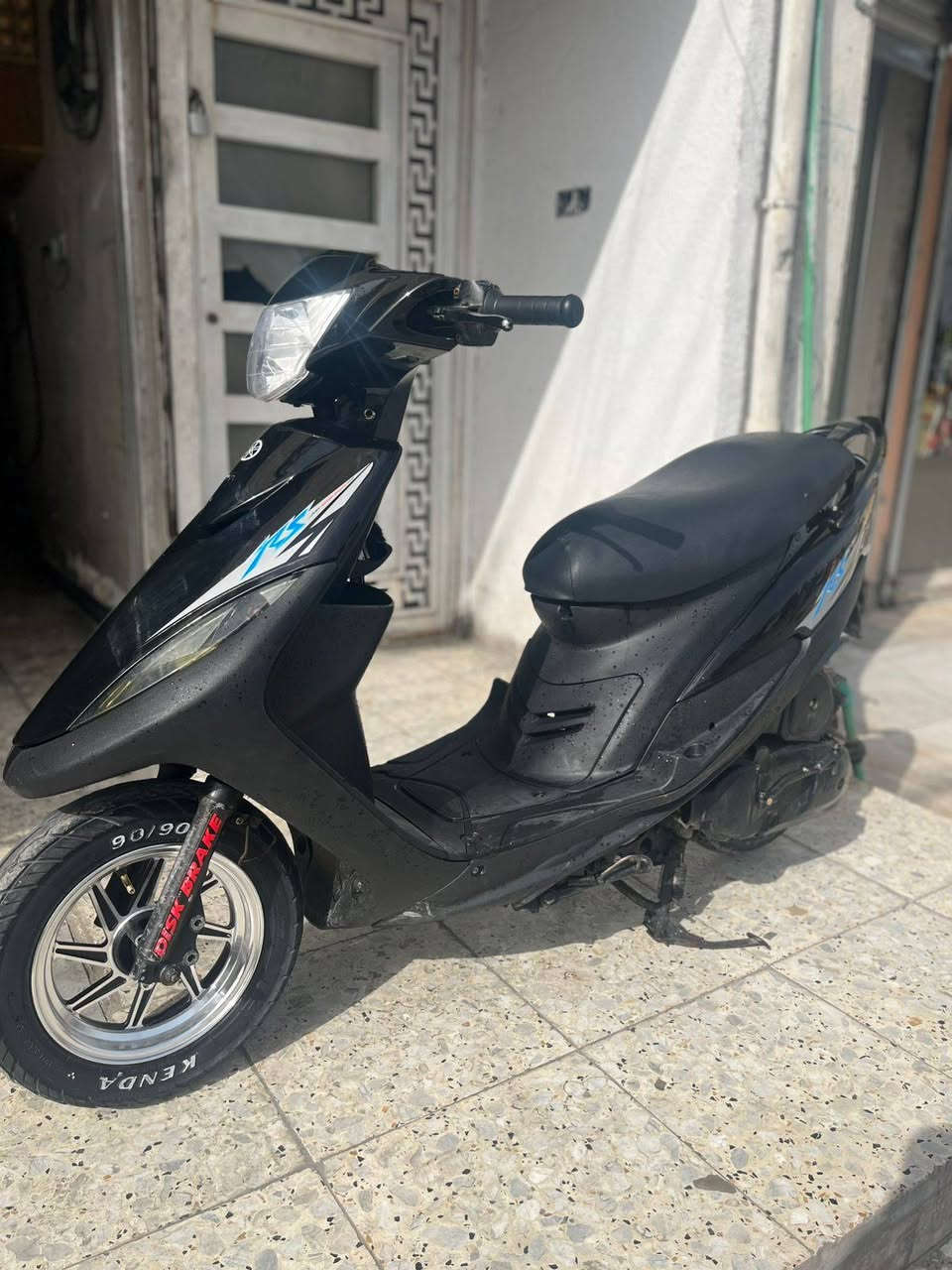 سلام عليكم ماكس عدله مال رمبه (للبيع)
تفاصيل
1.مكينه بلاديه مامفتوحه💫
2.كهربائيات كلها شغاله🚷
3.وياله رياضي🥶
4.كلجات بلاديه☘
5.كتف اشاير رياضي koso
الدراجه جديده بمعنى الكلمه
تواصل(***********)واتساب  وماسنجر فقط
