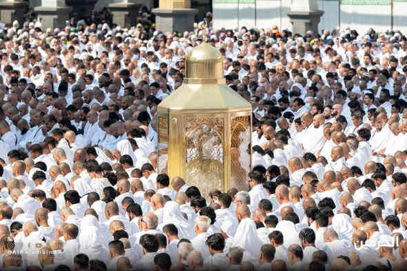 ✈️تعلن شركة البردة للحج والعمرة ✈️
            🕋 عمرة شهر رجب  🕋
             عن تسيير حلتها القادمه
السعر 1,150,000 مليون ومئة وخمسون 

1 نقل من الناصريه للمطار 
2 طيران مباشر للمدينه المنوره 

3 السكن في المدينة المركزيه 

4 السكن في مكه ابراهيم الخليل 
أو محبس الجن حسب الرغبه والاتفاق

5 الطعام ثلاث وجبات بوفيه مفتوح 

6 نقل المزارات في مكة والمدينة 

وهناك هدايه الشركه 

ملاحظه عندنا نظام التقسيط المريح جدآ 
المتعهد سجاد ظاهر العيد 
***********
***********

خدمة ضيوف الرحمن شرف لنا
