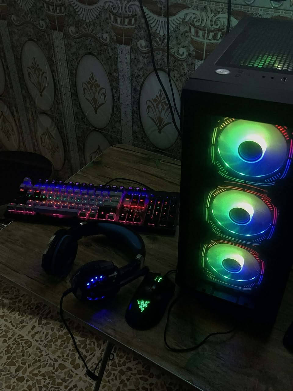 تجميعة للبيع
CPU : Intel core i7-800

GPU : GTX 1660 Super 6GB اعلى فئة

RAM : 16GB DDR4 3200Mh

MOTHER BORD : INTEL H110

تخزين :

SSD 200GB + HDD 500 GB
RAM : 16GB DDR4

كيس : Victor 4 مراوح مع اضاءة RGB

مكاني موصل سعرها 550 شراي راسلني واحطك بعيني


**إذا كنت صاحب هذا الإعلان وتريد حذفه لأي سبب، رجاءا أرسل رسالة إلى الدعم الفني**