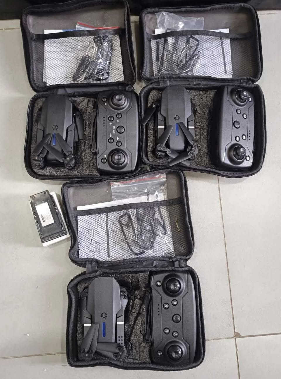 توفرت ادرون e88 ب سعر 25 مع التوصيل ارتفاعها 80 متر مد 150 مدة الطيران 30 دقيقه


**إذا كنت صاحب هذا الإعلان وتريد حذفه لأي سبب، رجاءا أرسل رسالة إلى الدعم الفني**