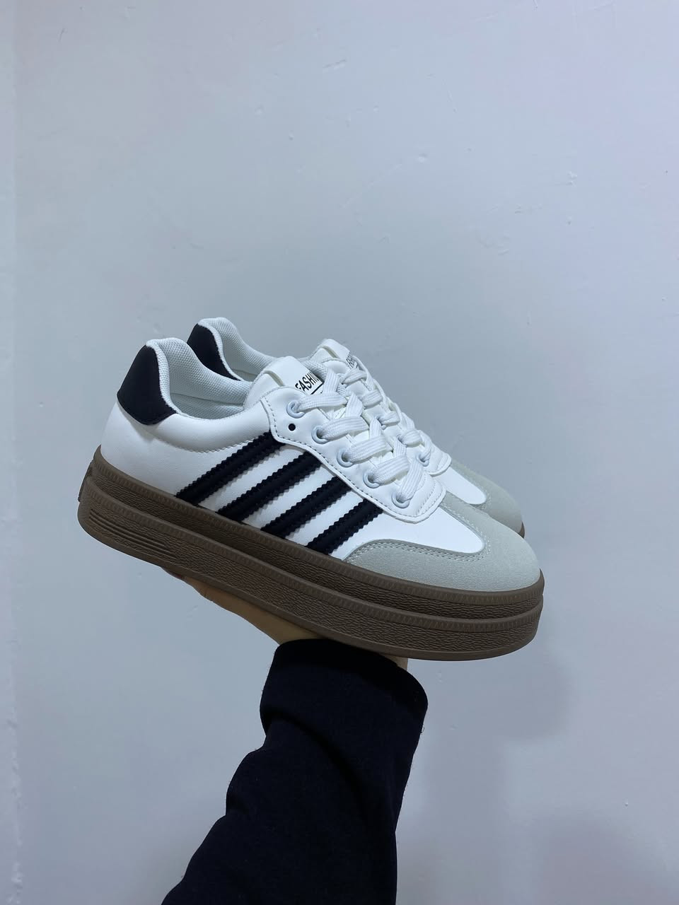 Eid arrivals…
متوفر عند مركز إليزا2للأحذية الطبية و الرياضية
القياسات: من 37 إلى 41⁩
📍العنوان: كربلاء المقدسة شارع السناتر الدامرجي مول 
🚚 توجد خدمة توصيل لجميع المحافظات⁩


**إذا كنت صاحب هذا الإعلان وتريد حذفه لأي سبب، رجاءا أرسل رسالة إلى الدعم الفني**