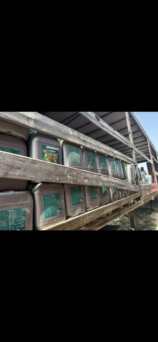 هيومك زنك 🌿🌿🌿🌿
سماد عضوي سائل غني بالمواد العضوية التي تحتوي على الفولفك اسيد وهيومك اسيد وطحالب بحرية واحماض امينية حرة وجبريليك اسيد وتركيبة خاصة من العناصر الكبرى والصغرى واهمها الزنك الذي يزيد من تحفيز النباتات على النمو ومقاومة الامراض وايضا زيادة كفاءة المحصول 
للحجز 
واتساب ***********
هاتف ***********
كركوك الحويجة 
لدينا خدمة توصيل
