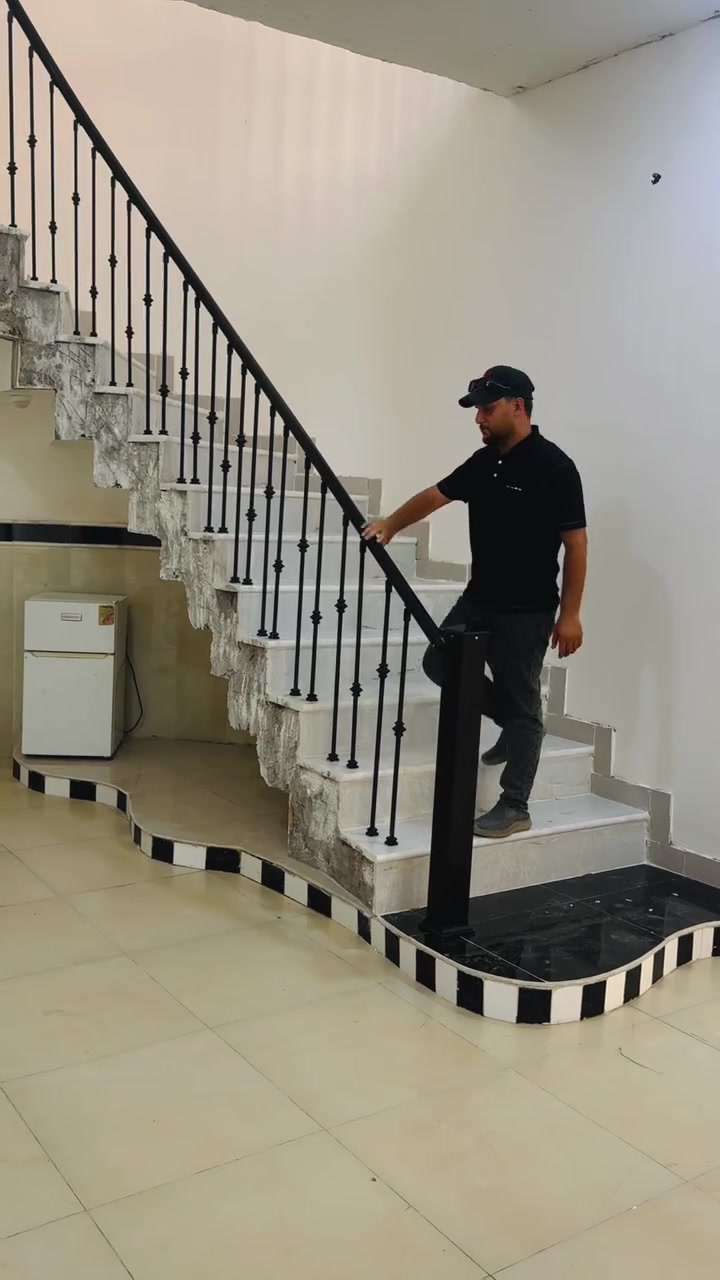 عباس الزرگاني

***********
