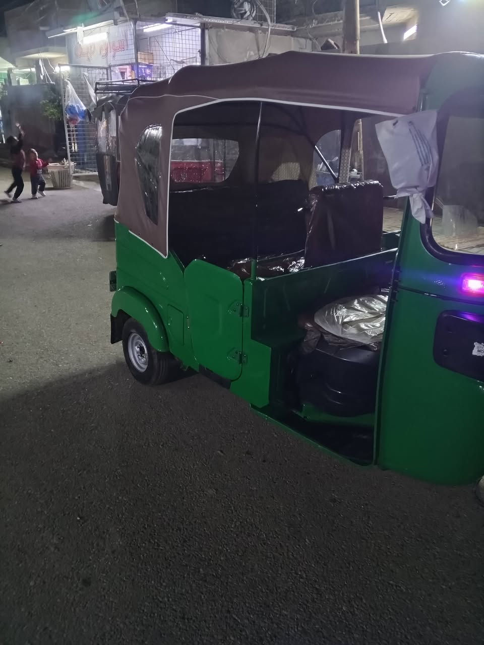 سلام عليكم تكتك واحد وعشرين رقم وسنويه تحويل ثاني يوم معمره دوس سعر 7700 رقمي ***********
