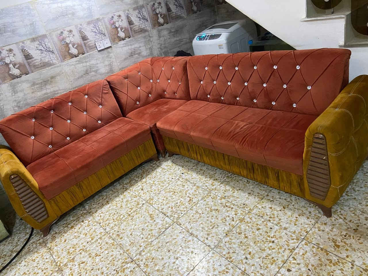 ديوان 175/// تخم تركي 8 مقاعد ب400 // طبله وسطيه 50 /// ميز طعام 4 كراسي 60 /// العنوان الغزاليه مكلفه بالنشر


**إذا كنت صاحب هذا الإعلان وتريد حذفه لأي سبب، رجاءا أرسل رسالة إلى الدعم الفني**