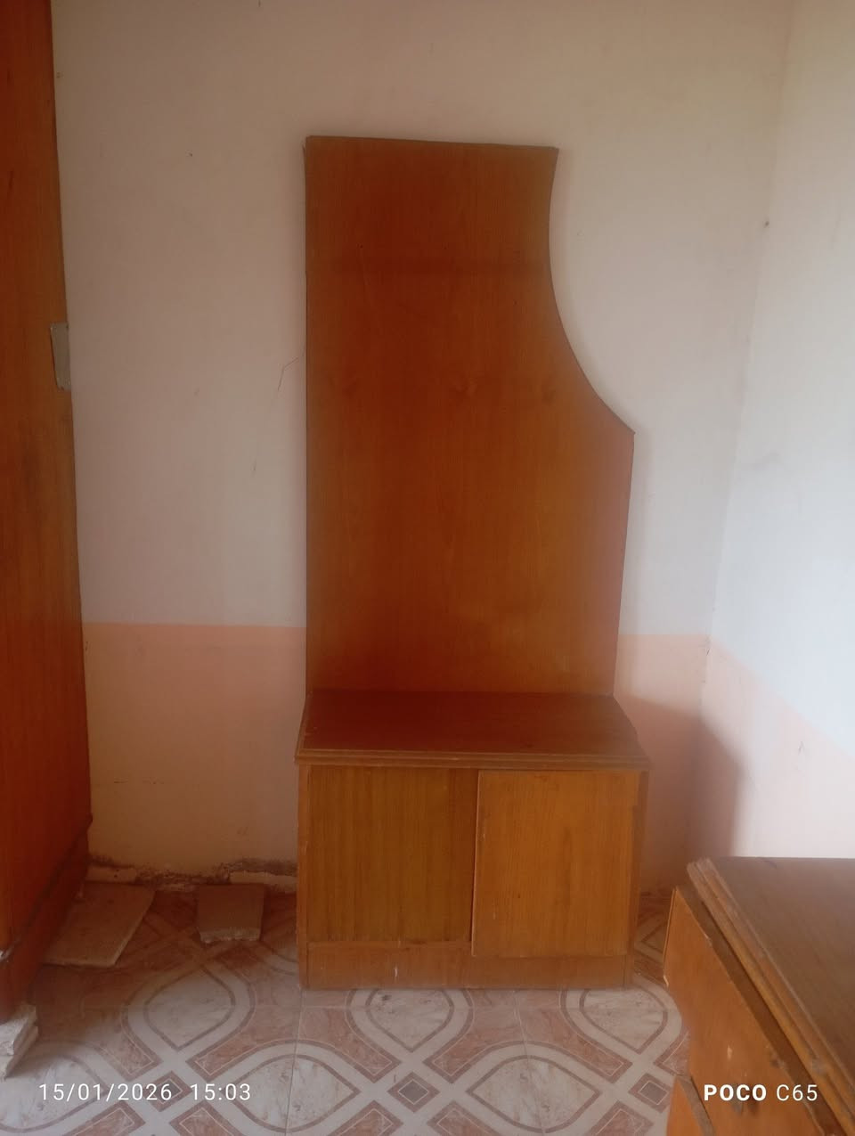 اخشاب للبيع التواصل ع رقم ***********
