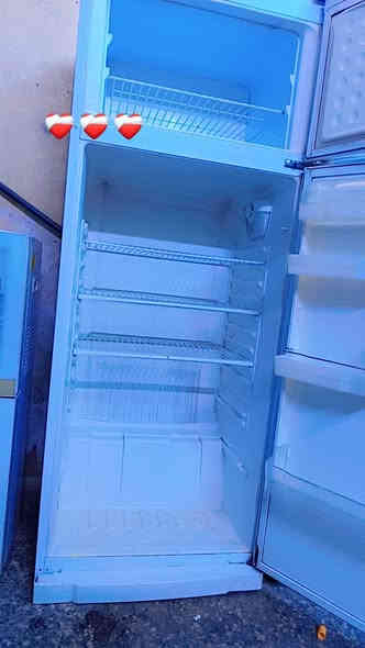 السلام عليكم ورحمه الله
ثلاجه فستل حجم كبير 28
السعر 300 
المكان بغداد مدينه الصدر 
الرقم ***********
