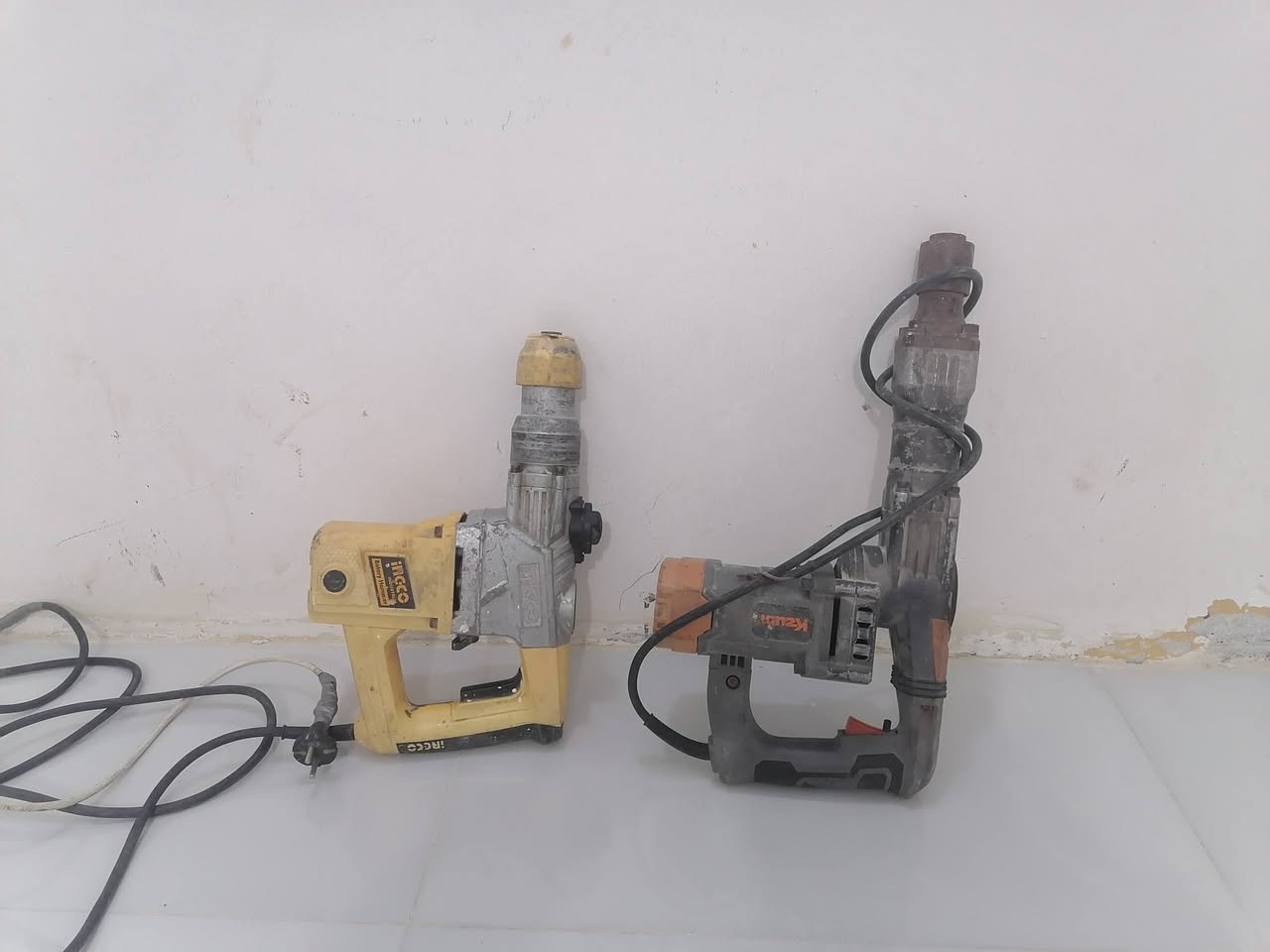 السلام عليكم عندي هذني الادريلات للبيع شغالات


**إذا كنت صاحب هذا الإعلان وتريد حذفه لأي سبب، رجاءا أرسل رسالة إلى الدعم الفني**