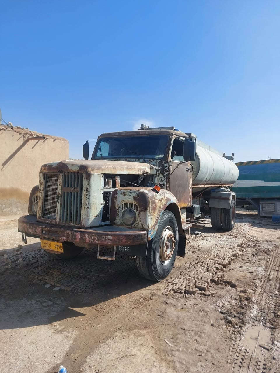 سلام عليكم سكانيا 111 موديل 82 مكينه سوبر اوربيا مشدوده جديد كير 113 اكسن بومه ابو الفلتر التانكي مغلون تفصال جديد للاستفسار الاتصال على الرقم ***********/***********
