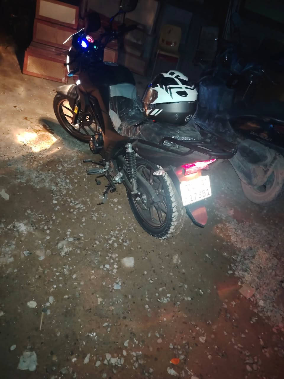 دراجة ار كي 200cc
ماشية الفين بس 
نظافة 100%
واتساب ***********
بس للشراي العنوان بغداد مدينة الصدر
