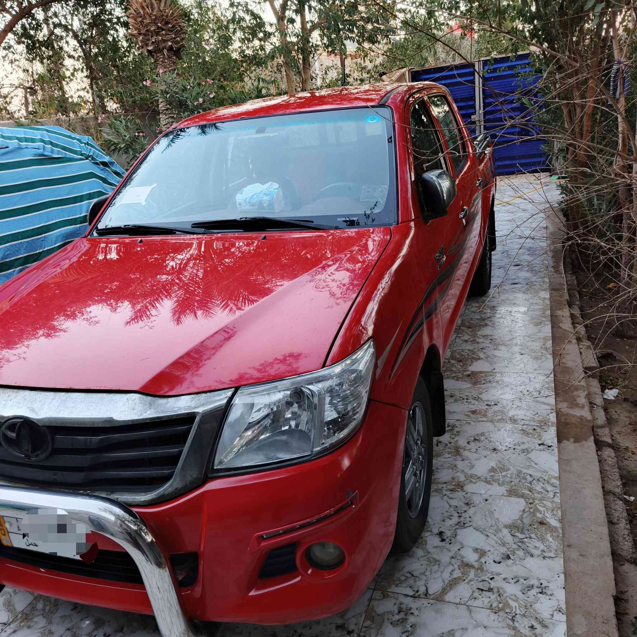 للبيع هايلوكس دبل قمارة موديل 2015 گير عادي رقم ميسان بااسمي ماشية 100 الف حقيقي سيارة جديدة بمعنى الكلمة گير مكينة تبريد تتدفئة كلهن جدد استخدام للبيت فقط بيها بارد وبيهار شخوط قليلة وبيهار سونار مرفق بالصور سنوية تنتهي ب 2028
السعر 240 وبيها مجال 
مكان السيارة ميسان ناحية السلام 
رقمي ***********
