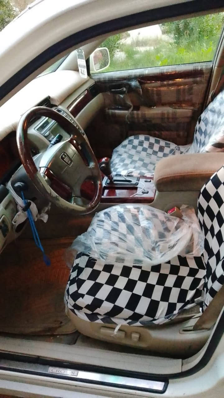 السلام عليكم ملكة للبيع او مراوس رقم كركوك بيها قصة قمارة السيارة دكمتين محركها vvti فيشة وبطل المرغوب عارضها 75 ورقة وبيها مجال السيارة بالنجف وكالة  ثاني يوم للاستفسار اكثر اتصل على *********** او *********** هذا رقم صاحبها  غير متواجد على الفيس بك
