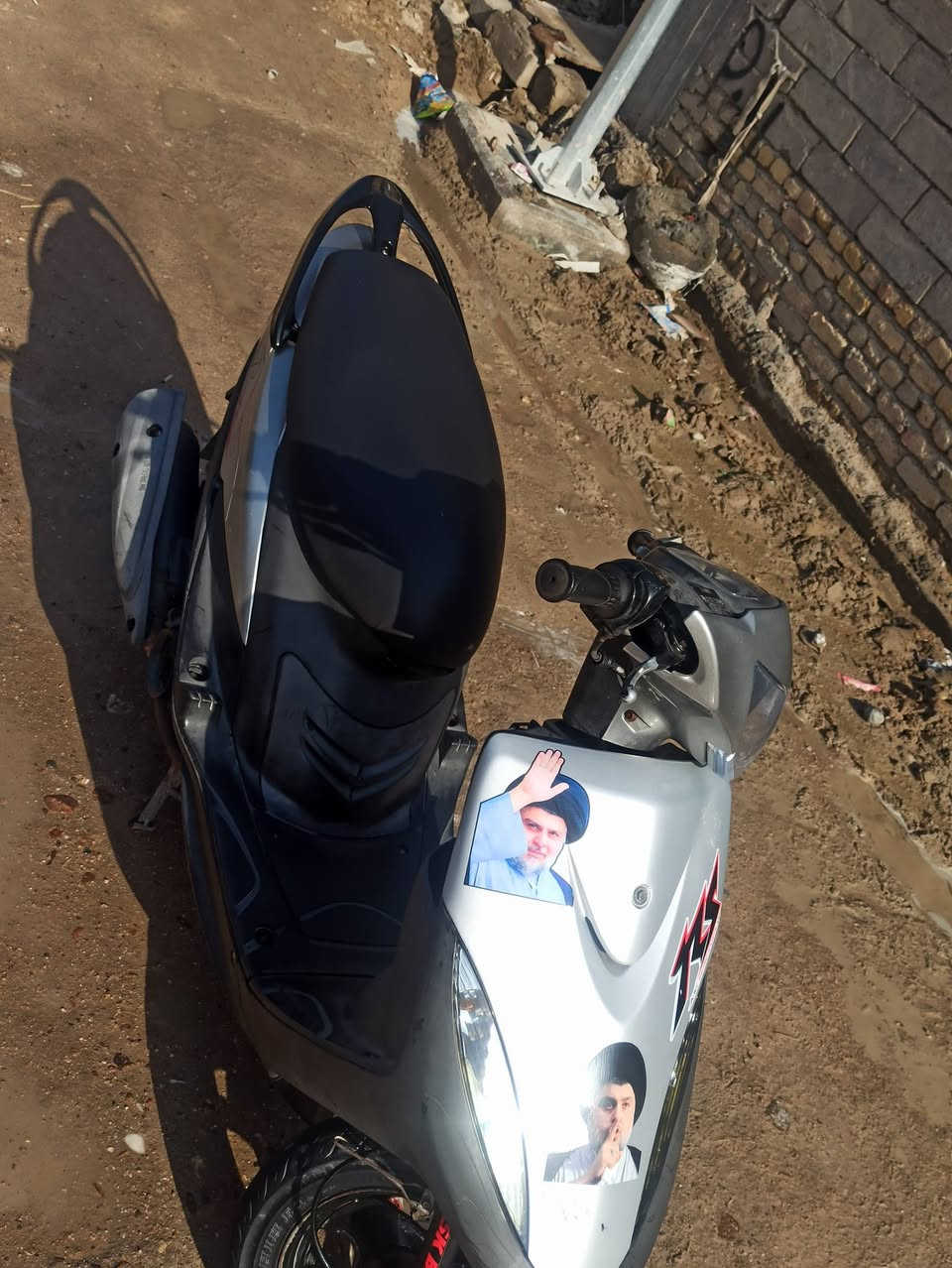 سلام عليكم دراجه ماكس عدله حاويه صارله شهر من نازله حاويه كفاله عامه برغي ما مفتوح بيه المكان بصره قضاء المدينه السعر والتفاصيل خاص ***********
