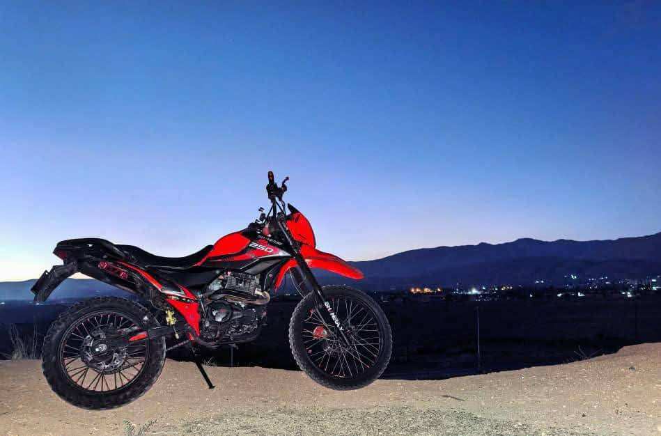 للبيع شينرلي 250 CC بتنط عل حيط نط عل تجريب 6 غيارات أساسي قلاب لا ب 700 ولا ب 500 حتا جيب 475 دولار وألك سكرا فوقا #ملاحظا مركوب شخصي لمكنا 
 مكنا عل شوارب 250 أساسي لا مخروطا ولا معدلة اصدارا 2018 سحب ل 2021 مكنا جاهزة للجبال وللطرقات لوعرا للمطبات للحفر للجور والله مابتحس بتضل داعس ولا بتهز كل قطعا فيها جبلي اساسي مافيها ولا قطعة بارت كاملة مكملة مرش منويل كهربا كاملة عالي واطي غمازات كلو شغال محرك خالي لفك كلو أساسي بلاستيك كامل خالي لكسر اشطمان رياضي محرك كل دقا بدقتها فيها بطارية بس تعبانة بدا بطارية جديدة فقد لا غير ممنوع تحط عليها ليرا مكنيك ع لأول دوزان شاسيه مسطرا خالية لكسر ولحم كوليات لحمسة جداد قداماني وراني دوليب نص عمرن معها قاعدة تلفون قطعا مزوزقا وقفتها مراجل بس وقفتها مشيتها ع ارجل هي تبع ل 700 دولار برا جيب 475 دولار وتعال وألك سكرا لا يوجد حجز عقد بيع وشراء كليشة لشركة عل رقبة مع ارقام شاسيه عنوان بشام كراج لست شارع لأمين ٠٩٨١٨٥٨٨٧٨


**إذا كنت صاحب هذا الإعلان وتريد حذفه لأي سبب، رجاءا أرسل رسالة إلى الدعم الفني**