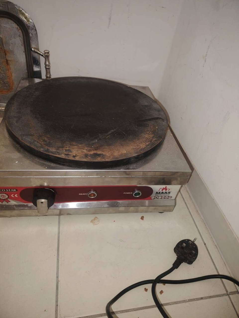 سلام عليكم
أجهز مال كريب وافل لبيع 
***********
