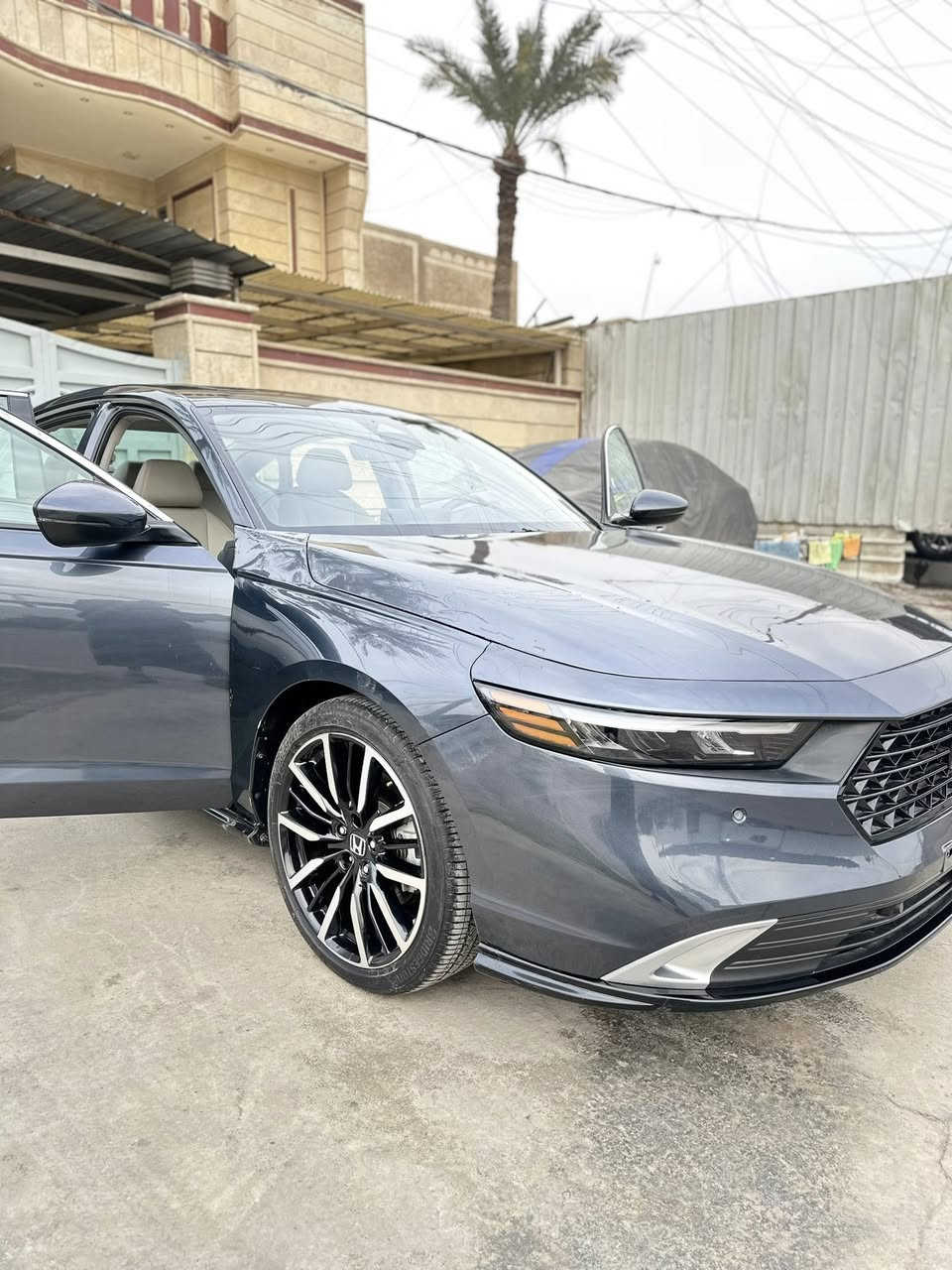 السلام عليكم
هوندا اكورد2024 تورنك

 اعلى فئه

السيارة ماشية11/م/

• مكينة 2000 هايبرد تنفس طبيعي

المواصفات ✨

•تشغيل عن بعد تقفل الجام والسلايت وايضا تفتح عن طريق بصمة اليد

• شفتات ستيرن 

• شاشة كبيرة

•كشنات جلد

•فتحة سقف 

• كاميرا خلفية    

• رادارات 

حساسات 360 درجة

• مانع تصادم

• محدد مسار 

• تصحيح مسار

•بصمه تشغيل ابواب 

• مثبت سرعة

• مانع انزلاق

• دخول ذكي 

• إنارة ترحيبية

• هندبريك كهرباء 

• حساسات مطر 

• أوامر صوتية

• 4 أنظمة قيادة

تشغيل عن بعد 

كشن كهرباء 

شفتات ستيرن 

تبريد قطعتين 

خزن ميموري 

كشنات اثنين كهرباء 

  🔰الحادث 🔰

وضح بل منشور بدون شواصي ولغد 

موقع 📍

بغداد حي العامل 

سياره مرقمه بغداد بسمي 

للاستفسار الاتصال

***********
