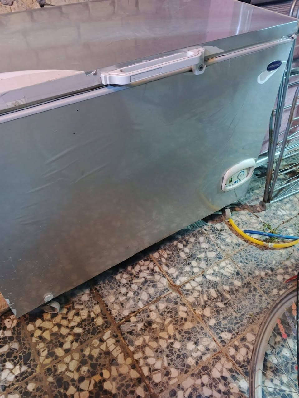 ثلاليج للبيع جدد بدون تصليح  مكاني بغداد مدينه الصدر ***********.
