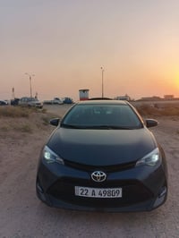 السياره بيهه خمس قطع صبغ السياره كورلا 16جاهزه من كلشي حادث الامريكي ج...