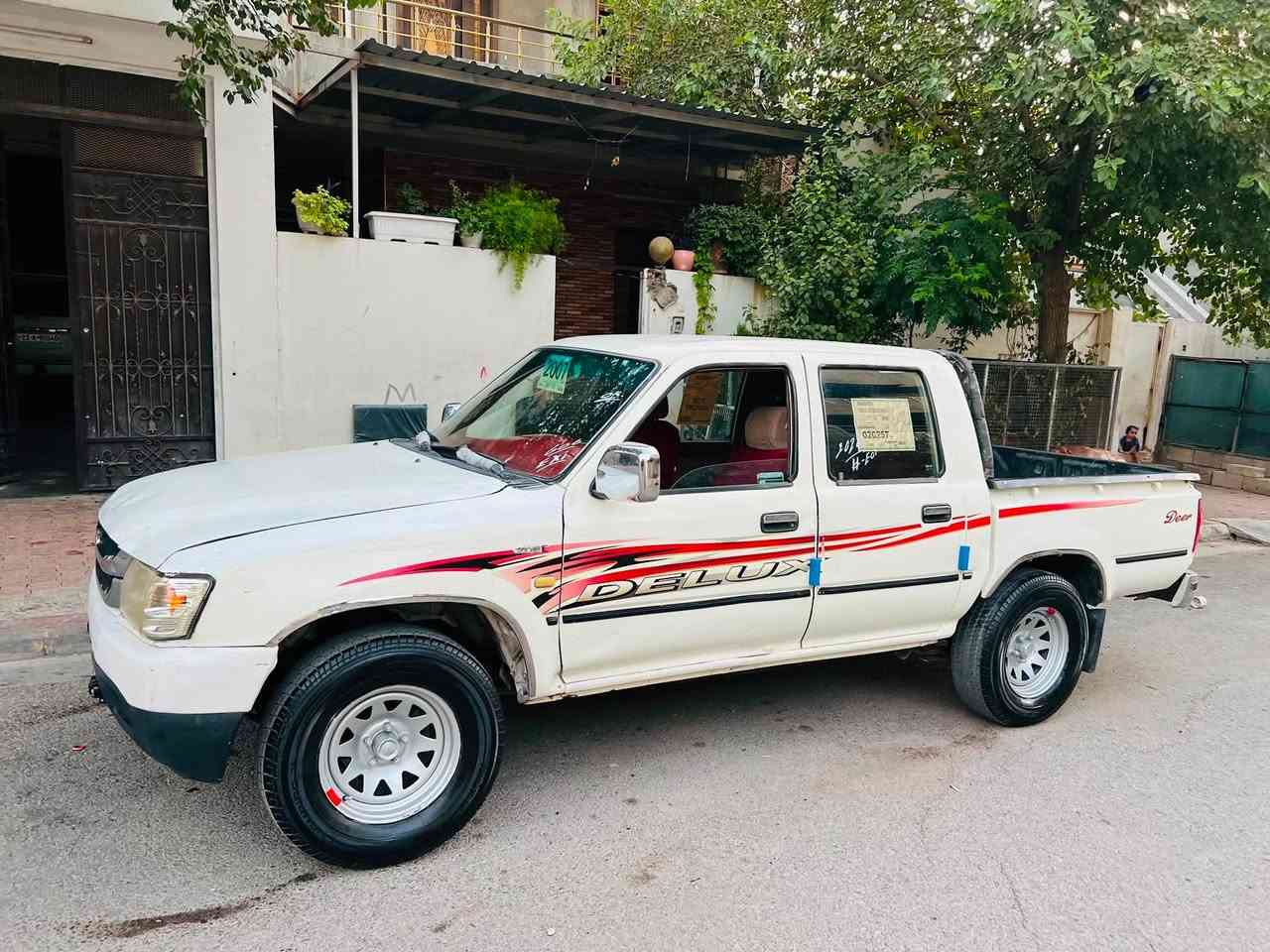 سەرەتا سڵاو دێر بۆ فرۆشتن ٢٨$ گەڵا
٢٠٠٧ بەخ کورت ناو سور❤️
گێر و مەکینەی بەشەرت ئەکسلی بەشەت 
پێشی لای سەک قرجیکی هەیە سەقفو وەرگەراو بەشەرت  
قەترە خایسی نیە زۆر جوانە جرکەی تیانیە پێشی تازەیە
تایەی لۆکە بۆدی قولابە بۆ زانیاری زیاتر تەلەفۆن بکە 
***********–ڤایبەر وەتس ئەپ ئەدمین جاومانە
