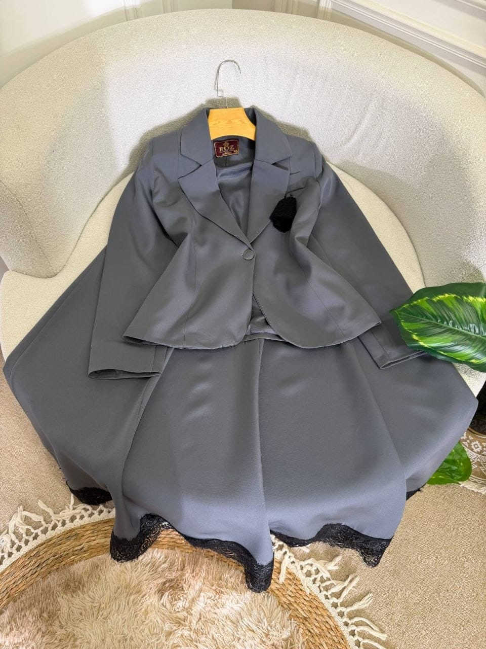 سترة مع تنورة ♥️
خامة  دابل تركي مبطن
قياسات،،، 38-40-42-44-46-48💝 
يوجد توصيل لجميع المحافظات⭐⭐ 
للحجز والاستفسار مراسلة الصفحة 👉


**إذا كنت صاحب هذا الإعلان وتريد حذفه لأي سبب، رجاءا أرسل رسالة إلى الدعم الفني**