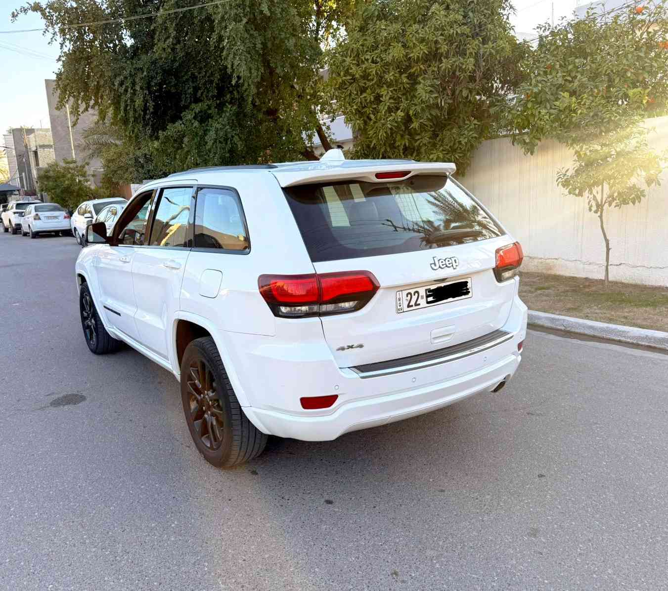 سلام عليكم... 
#جيب #جراندشيروكي 2020
#ليمتد 
#بلاك توب
وارد امريكا حادثهه فقط جنطه بدون ايرباك حادث خفيف
بدله جنطه نفس الون مكفوله من صبغ فقط جوه رقم الخلفي
رقم اربيل جديد سنويه جديد باسمنه
ماشيه 70
محرك 3.6 
مابيهه اي نقص سيرف كامل مسويلهه
................................................
كامل موصفات 
مكان بغداد
سعر 245$
***********
