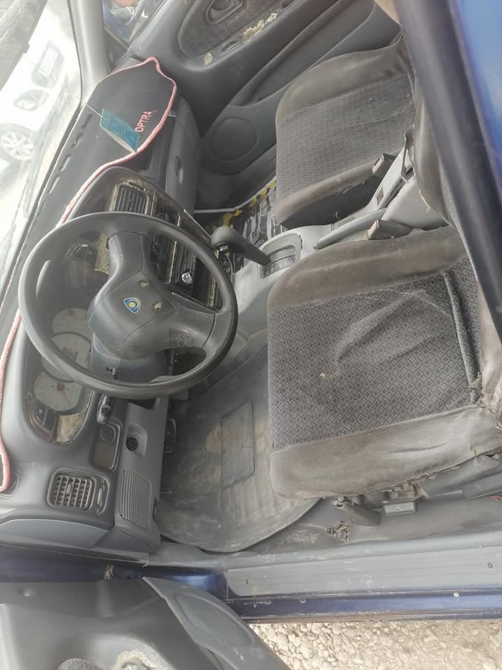 السلام عليكم ابراتون موديل ٢٠٠٤ رقم بغداد مشروع وطني سياره جديده وجاهزه من كلشي كير محرك حداديه تخم تاير جديد ساره بيهه صبغ حزام بدون دواخل سياره جديده وجاهزه من كلشي السعر ٣٧ وبيهه مجال مكاني بابل مسيب رقمي ***********
