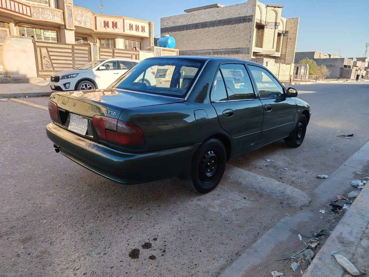 السلام عليكم 
بيع او مراوس 
السعر ٤٢
ابروتون موديل ٢٠٠٢ 
أخضر زيتوني 
مصبوغه عام صبغ جديد 
بيهه طخه يم الايت 
محرك جديد 
كير جديد 
صدر جديد 
منظومة ماء جديده من رديتر وبنكات 
كابريتر جديده 
تايرات نص عمر 
لايتات منضومه زنون عالي ناصي 
تبريد منضومه ماكله فقط الراديتر بيه زرف يلحم وتشحن غاز 
داخله هزه جديده قبل شهرين 
سنويه لل ٢٠٢٩ تحويل مباشر 
مكاني بغداد ابوغريب واي استفسار هذا رقمي 
***********
*********** بغداد, العراق
