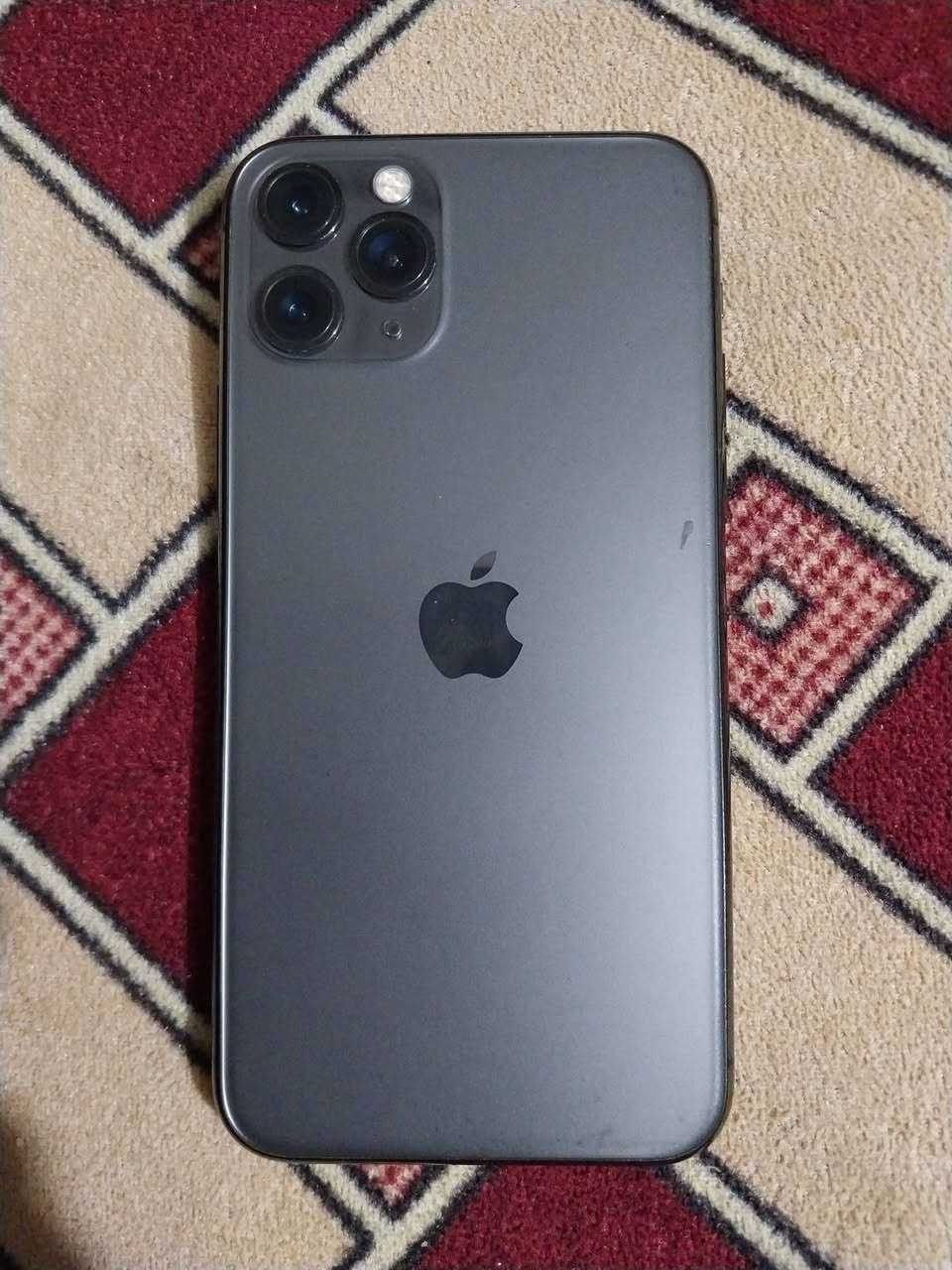 السلام عليكم عندي 11برو بيع فقط بدون مراوس مبدل فقط شاشه 3 خيارات فيس ايدي متوقف بطاريه ٧٨ السعر 210 بيه مجال مكاني بغداد شعلة (ماعندي توصيل) ***********
