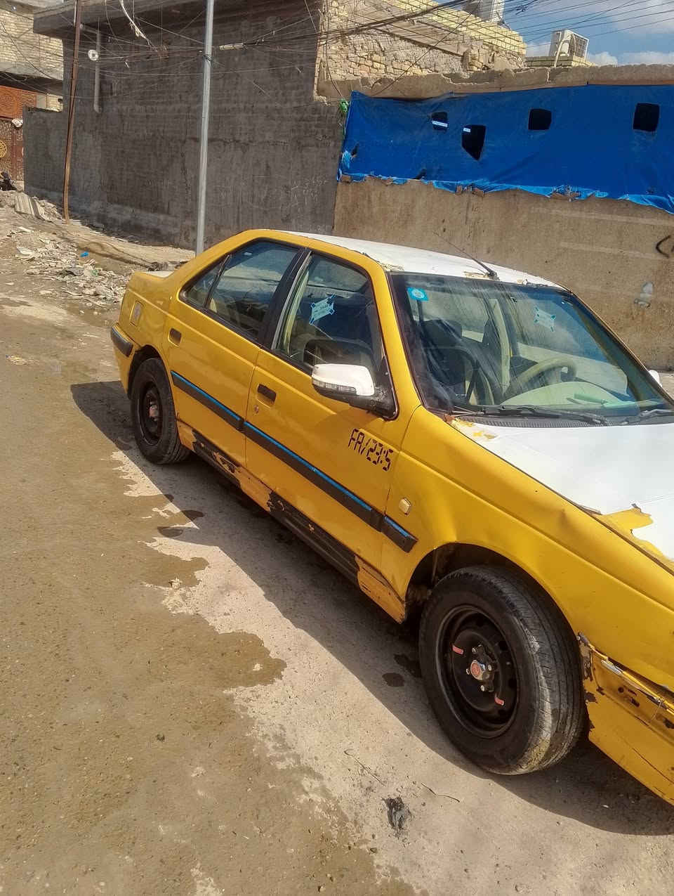 السلام عليكم  روا ٢٠٠٨ رقم انكليزي بأسمي سنوية ٢٠٢٩ كير ومحرك كورله تخم تارير لايت زنون عالي ناصي  كهربائية كله شغاله،،،،، السياره بيه نواعم  يعني يده مال باب والجامه يم السايق ماتصعد ولا تنزل،،، السعر 22  وبيه مجال  مكاني بغداد مدينة الصدر حي طارق،،،، ***********
