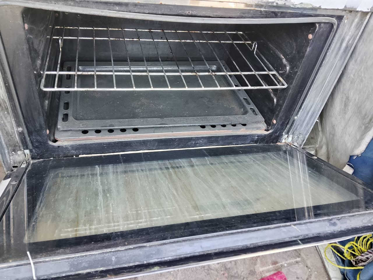 طباخ فريش مصري شغال ٥عيون مع الفرن
٧٥ فقط
***********
