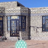 بيت للبيع 3 غرف وهول ومطبخ جاهز مع قطعه فارغه مكان المملحه شارع لباب و...