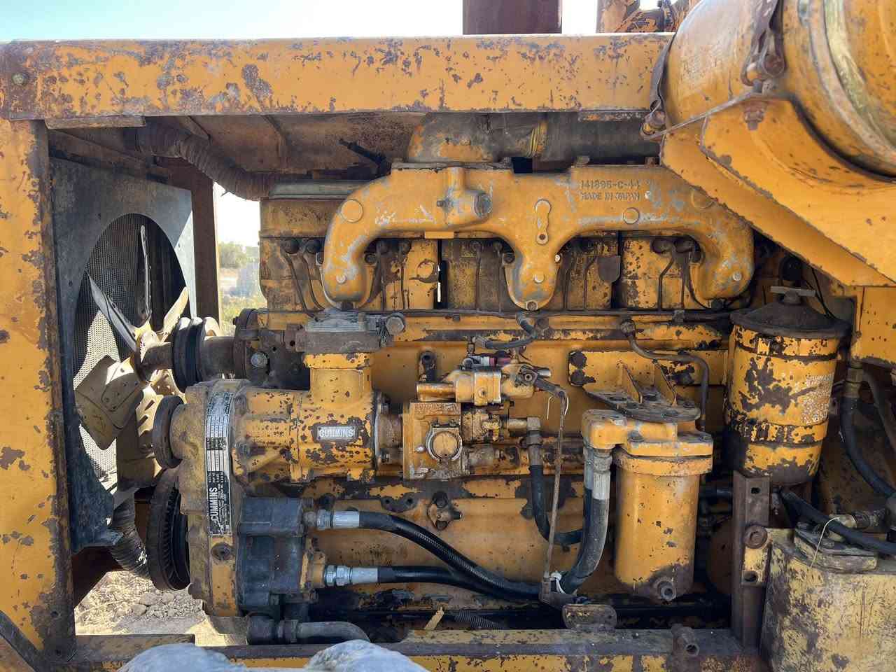 للبيع كوماتسو ٣٧ بدون رقم عنوان واسط الدبوني ***********
