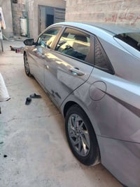 النترا هايبرد موديل 24 ماشيه 22 رقم بغداد بسمي فول مواصفات عدا الفتحه ...