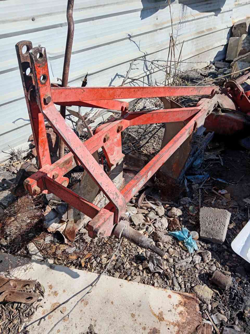 السلام عليكم يوجد دكتر كوبوتا للبيع كامل مكمل وياه عربانه فدان رباشه واليحب يستفسر يدخل خاص لو الاتصال على هاذا الرقم *********** العنوان الشيخ حمد
