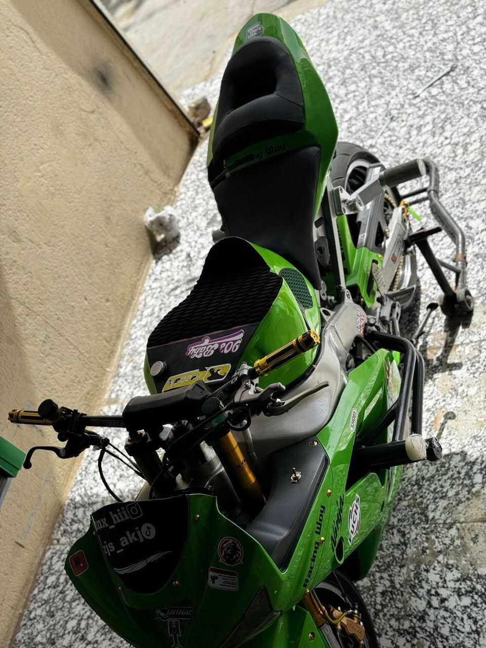 سلام عليكم دراجه كاوسكي 636مكفوله كير مكينه تزويدي اصلي 
1كزوز مايف
2درع اصلي 
3ستيرن رياضي 
4فجوج تي كاتو 
5انبار بريك برمبو 
6تانكي رياضي 
7دوس برمبو 
8دوسه خلفيه رياضي اصلي 
     سعر 32بيه مجال حك جيه   عنوان ناصريه سوك شيوخ رقم هاتف 📞   ***********
