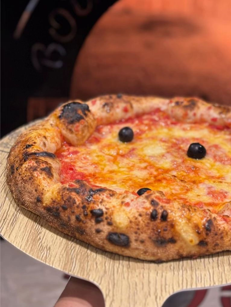 شيف بيتزا ايطالي متفرغ للعمل
للتواصل على الرقم *********** 

صاحب خبره 6 سنوات في البيتزا الايطاليه الاصليه 50 ايتم خاص بيه مع صلصات خاصه بيه اشتغل محافظات
