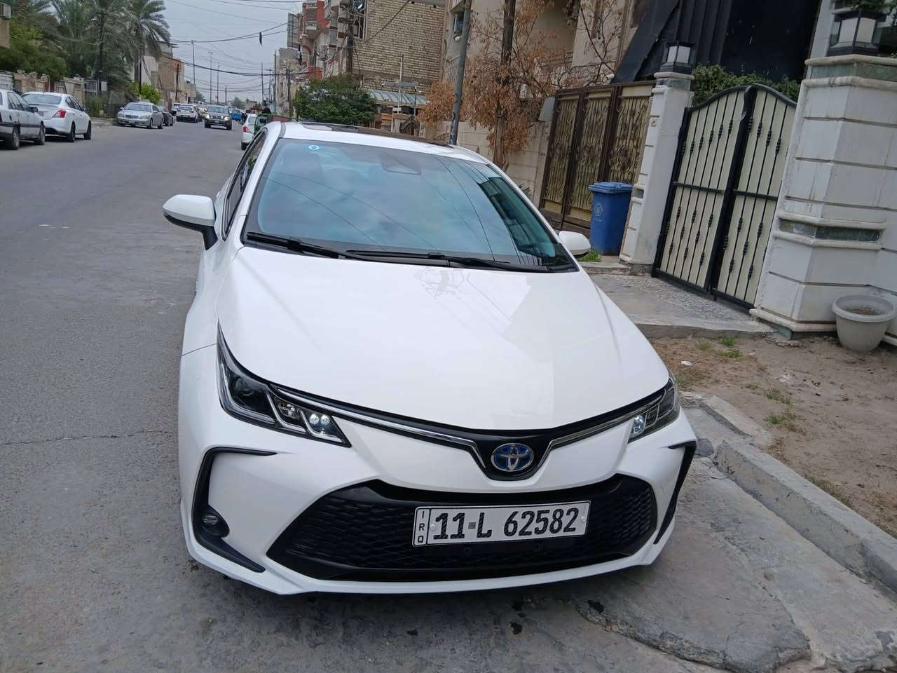 السلام عليكم
كورلا هايبرد شكل الخليجي 2023
سياره مكفوله من صبغ والبارد عدا رصعه صغيره
ماشيه 64
داخل احمر
 الجام والسلايت روف كله مغلف بولورايز اصلي
دهن وفلاتر كلهن مبدلات جدد
مكاني بغداد الصليخ
سعرها 139
***********
