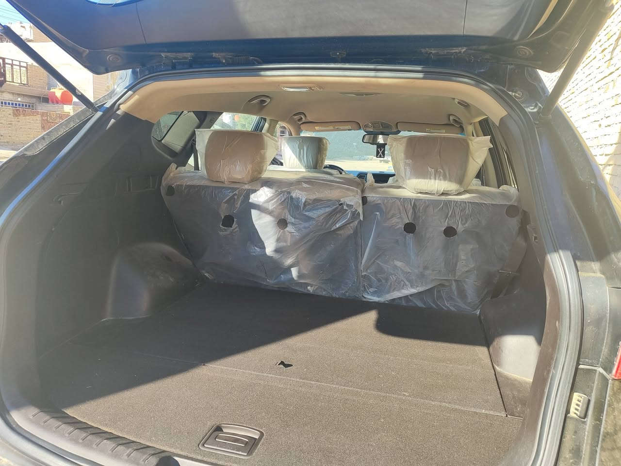 السلام عليكم .. سنتاڤي 17 وارد امريكي 5 راكب مكينة 2400 رقم ميسان (الجديد ) بإسمي سنوية لغاية 30 حادثهه بـُنيد فقط ، كشن كهربائي ، تبريد قطعتين ، داخلهه لونين ، تخم تاير جديد باتري جديد . للاستفسار ع الخاص او الاتصال على هذا الرقم ***********
