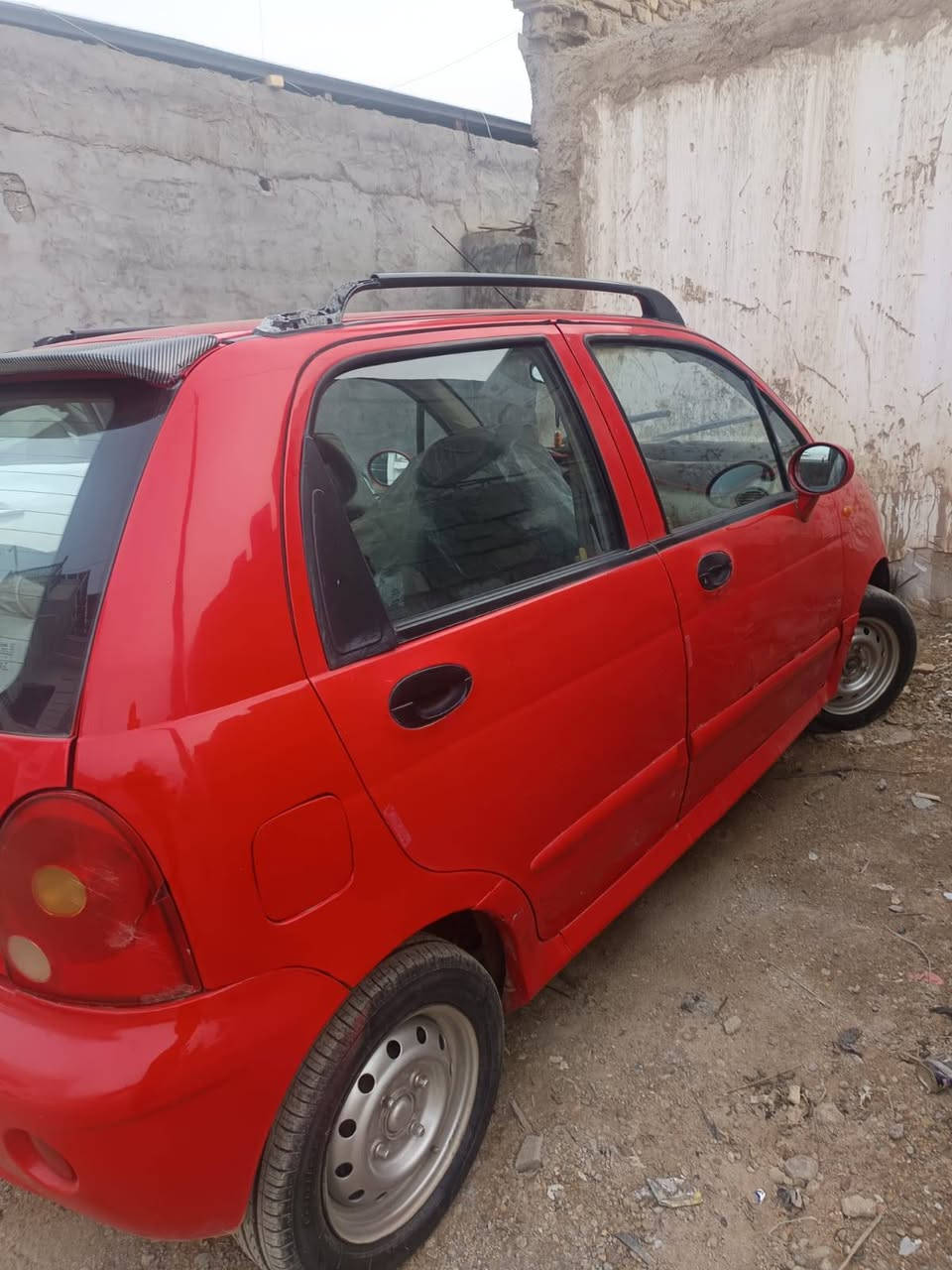 السلام عليكم سياره للبيع كيو كيو 2012 رقم بغداد الدولي هزه جديده سنويه جديده تحويل مباشر ابسمنه السياره جديده كير محرك خير من اللة كيرها دكم السياره تخم تاير باتري جديد تبريد شغال تدفئه شغاله كهربائياتها كلها شغاله ماعدةجامه العكس السائق مكانها بغداد ابو غريب سعرها 34وبيها مجال قليل الاتصال عل هاذه الرقم *********** وغير متواجد عل فيس كسرها كدامك كلب وتاخذ
